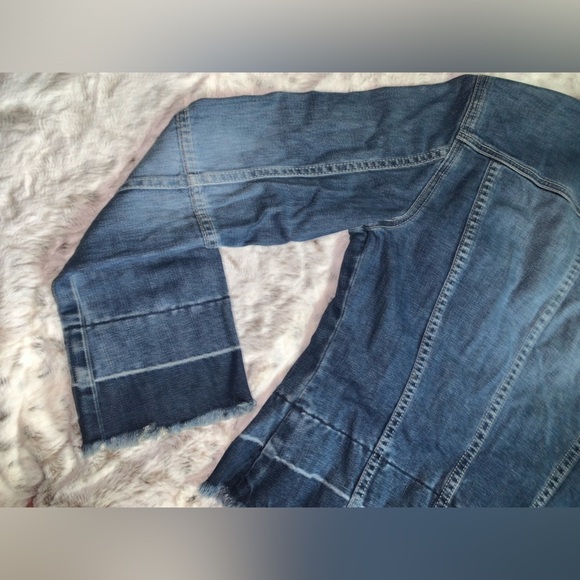 Vintage GUESS Bell Sleeve Jean Jacket - Picture 7 of 8